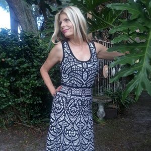 Carmen Marc Valvo sexy fit n flare dress small